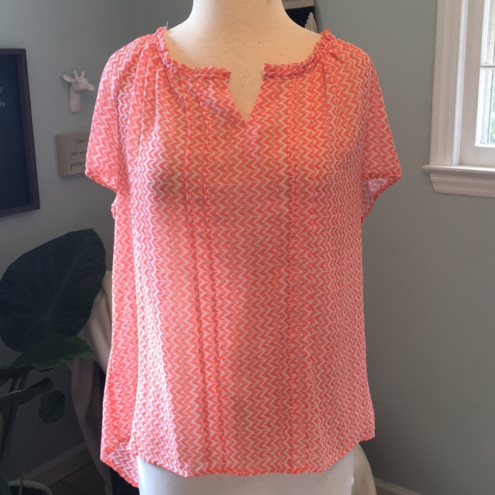 Shear zig zag blouse